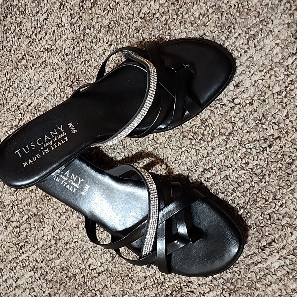 🌿Tuscany Sandals 🌿 NEW